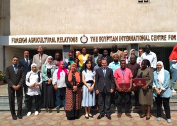 تخريج 15 مبعوثا من 11 دولة افريقية من برنامج تبني استراتيجيات زراعة الأرز في ظل التغيرات المناخية في إفريقيا