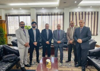 الدكتور حسام مهاود وممثل شركة شاكتي الهندية