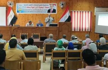 دور البرامج البحثية في مواجهة تحديات زراعة القمح في حلقة نقاشية بمحطة سخا