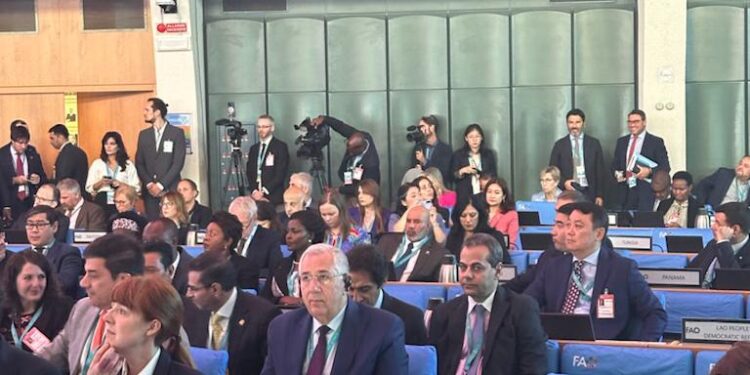 نيابة عن الرئيس السيسي.. وزير الزراعة يشارك فى يوم الغذاء العالمي