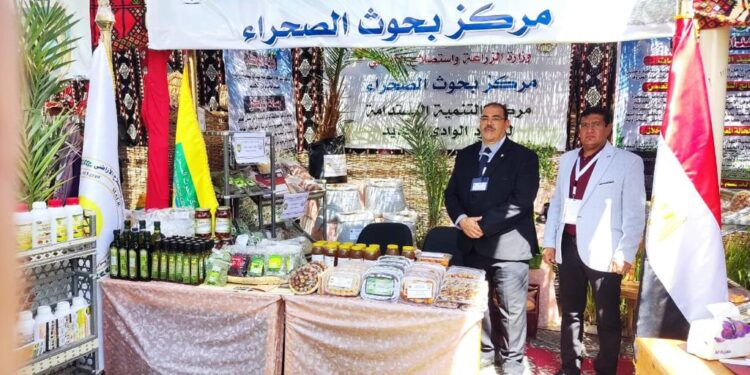 بحوث الصحراء يشارك في فاعليات الملتقى الثالث للتمور المصرية بالوادي الجديد 1 بحوث الصحراء