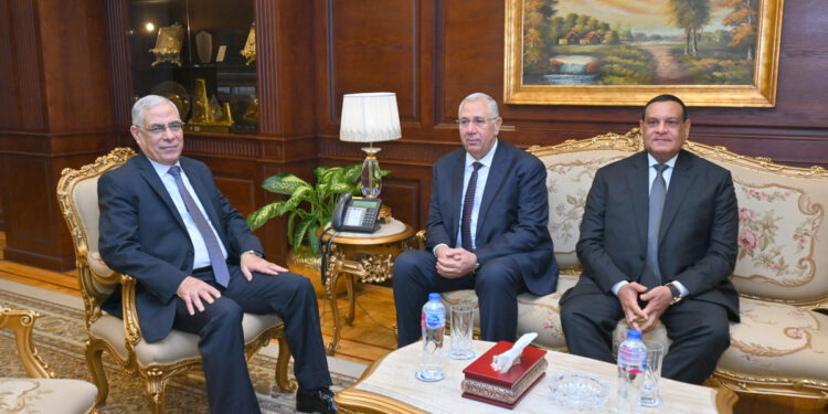 النائب العام يستقبل وزيري الزراعة والتنمية المحلية