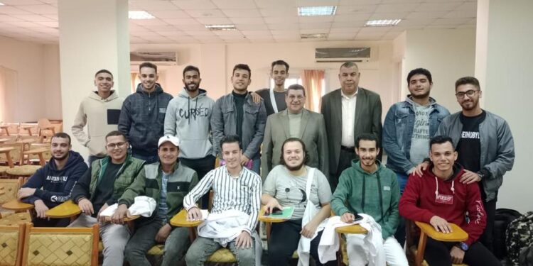 بحوث الثروة السمكية يدرب طلاب جامعة الزقازيق ميدانيا على  الإنتاج الحيواني والداجني والسمكي 1 الثروة السمكية