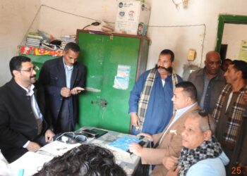 وكيل وزارة الزراعة بالمنيا يتابع صرف الأسمدة للمزارعين