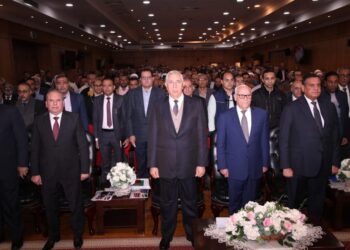 وزيرا ” الزراعة “و ” التنمية المحلية” و “محافظ بورسعيد” يشهدون احتفالية تسليم العقود للمنتفعين بالأراضي الزراعية