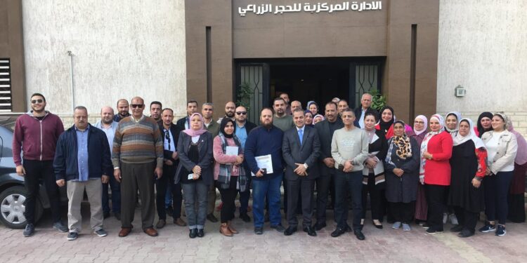 الانتخابات الرئاسية ..العاملون بالعلاقات الخارجية والحجر الزراعي يدلون بأصواتهم 1 الانتخابات الرئاسية