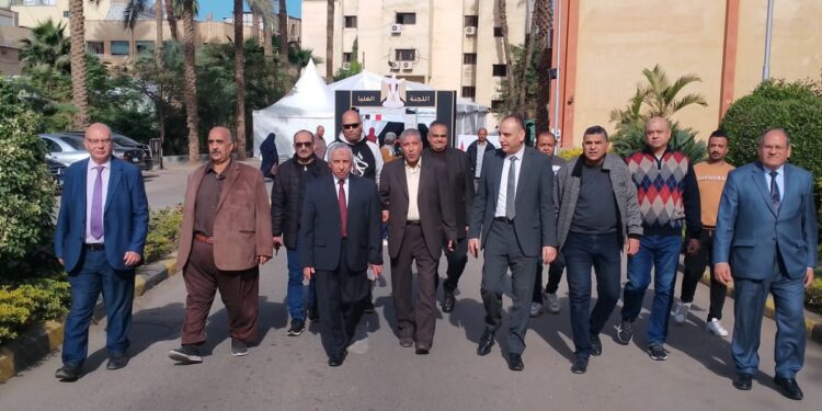 رئيس البحوث الزراعية يتفقد مقار لجان فرز وتجميع الأصوات بالمركز 1 البحوث الزراعية