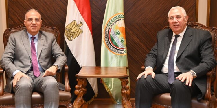 وزيرا الزراعة والري يترأسان اجتماع اللجنة التنسيقية العليا بين الوزارتين 1 اللجنة التنسيقية العليا