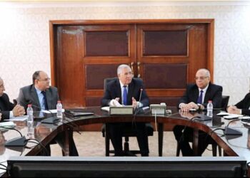 في بداية العام الجديد..القصير يلتقي العلماء والباحثين الحاصلين على جوائز دولية ومحلية