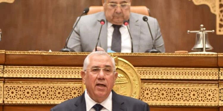 وزير الزراعة: نصدر الفائض عن الاحتياج المحلى وللسلع والمنتجات التي يكون للدولة المصرية فيها ميزة تنافسية 1 وزير الزراعة: نصدر الفائض عن الاحتياج المحلى وللسلع والمنتجات التي يكون للدولة المصرية فيها ميزة تنافسية