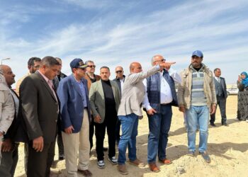 محافظ شمال سيناء ورئيس بحوث الصحراء يتفقدان أعمال التنمية الزراعية 