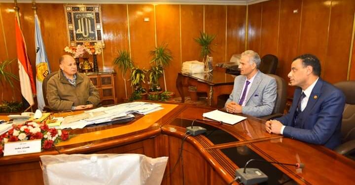 محافظ أسيوط