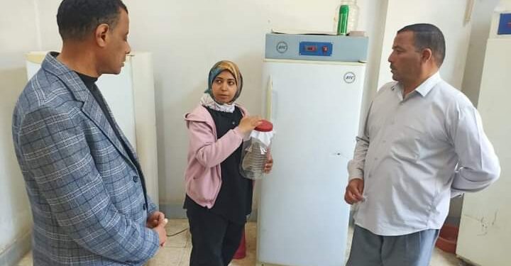 وكيل زراعة أسيوط يتفقد معمل «الترايكو جراما»  بالديوان العام