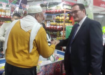 لليوم الرابع.. إقبال كبير علي معرض “خير مزارعنا لأهالينا”