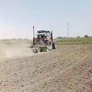 زراعة بورسعيد: بدء التسوية بالليزر للحقول الإرشادية لمحصول الأرز للموسم الزراعي٢٠٢٤م 13 زراعة بورسعيد1