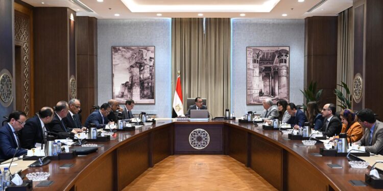 رئيس الوزراء يتابع موقف منظومة إنتاج وتوزيع الأسمدة الزراعية 1 الأسمدة