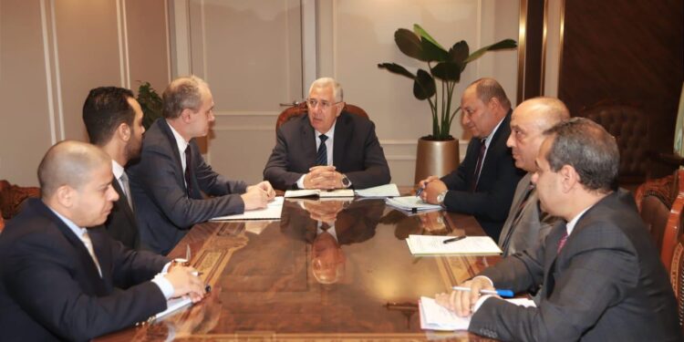 وزير الزراعة يتابع مع سفير بيلاروسيا بالقاهرة ملفات التعاون الزراعي المشترك بين البلدين 1 وزير الزراعة يتابع مع سفير بيلاروسيا  بالقاهرة ملفات التعاون الزراعي المشترك بين البلدين