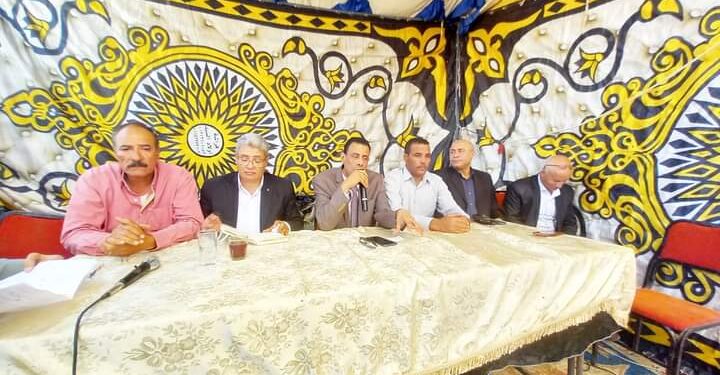 زراعة أسيوط تنظم مؤتمراً جماهيريا لحث المزارعين على توريد القمح 1 مؤتمر جماهيري بزراعة أسيوط