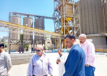 متابعة صوامع إستلام القمح بأسيوط