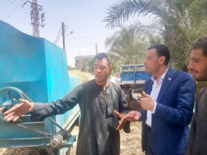 وكيل زراعة أسيوط يتفقد الشون بمنفلوط والقوصية..ويتابع زراعات الينسون والبنجر 16 وكيل زراعة أسيوط يتابع توريد القمح مع المزارعين