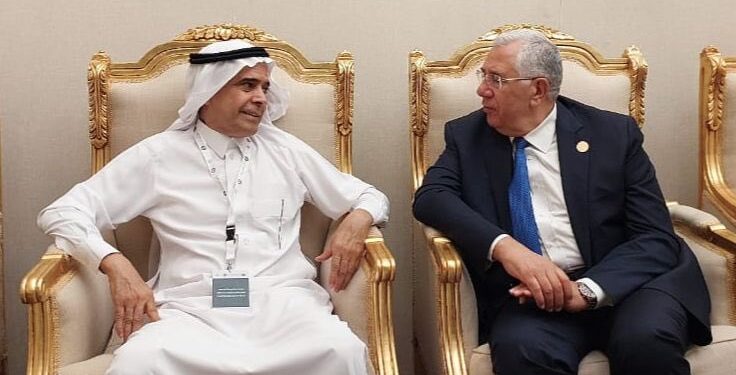 وزير الزراعة يلتقي مع المدير التنفيذي للمجلس الدولي للتمور  ويبحث معه التعاون المشترك