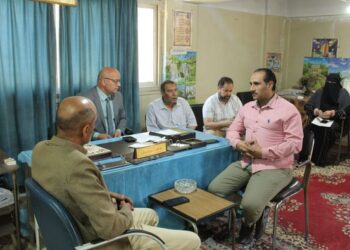 المهندس ناصر أبو طالب يعقد اجتماعا بالإدارة الزراعية بإطسا