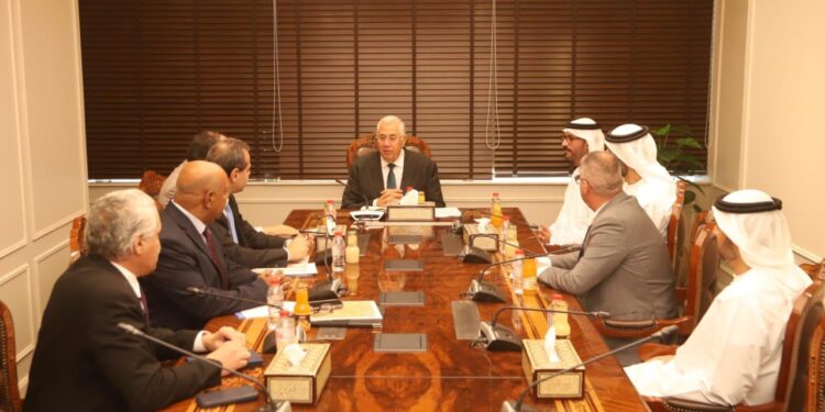 وزير الزراعة يبحث التعاون المشترك مع رئيس هيئة السلامة الغذائية والزراعية بدولة الإمارات 1 وزير الزراعة