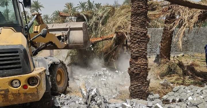 زراعة الفيوم تزيل التعديات على الأراضي الزراعية 1 زراعة الفيوم تزيل التعديات