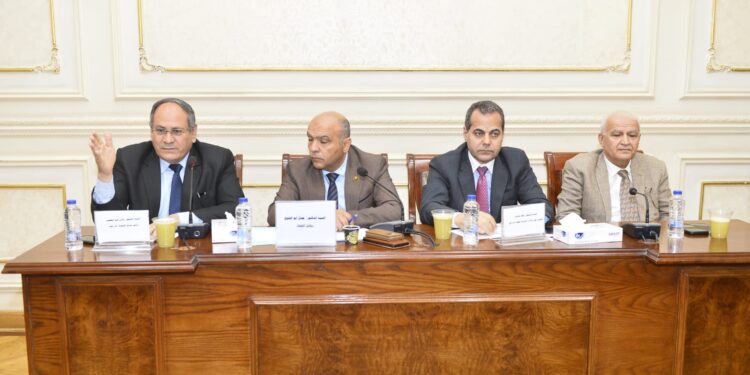 زراعة الشيوخ تناقش دعم البحوث الزراعية.. وعبد العظيم: نستهدف إشراك القطاع الخاص 1 زراعة الشيوخ تناقش دعم البحوث الزراعية.. وعبد العظيم: نستهدف إشراك القطاع الخاص