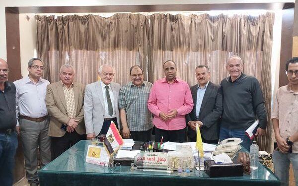 الدكتور أنور عيسى يزور مديرية زراعة شمال سيناء لمتابعة منظومة كارت الفلاح 1 زراعة شمال سيناء