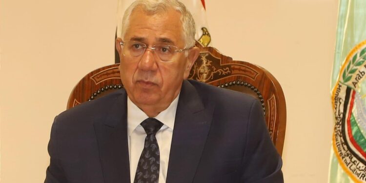 «القصير» يبحث مع ممثلي ٢٢ شركة صينية تعزيز التعاون في الإنتاج الداجني 1 «القصير» يبحث مع ممثلي ٢٢ شركة صينية تعزيز التعاون في الإنتاج الداجني