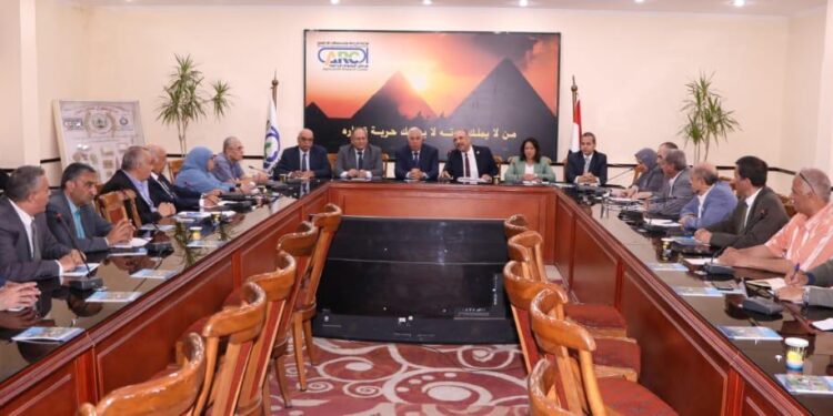وزير الزراعة يترأس اجتماع لجنة التقاوى