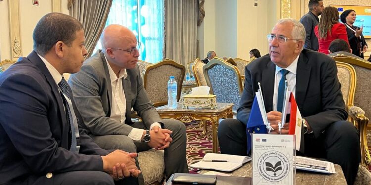 "القصير" يبحث التعاون في إنتاج وتسويق تقاوي البطاطس مع إحدى كبريات الشركات الهولندية 1 تقاوي البطاطس