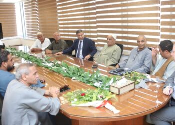 وزير الزراعة يواصل استقبال المزارعين بمكتبه في العاصمة الإدارية الجديدة