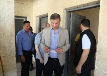 جولة مفاجئة لوزير الزراعة