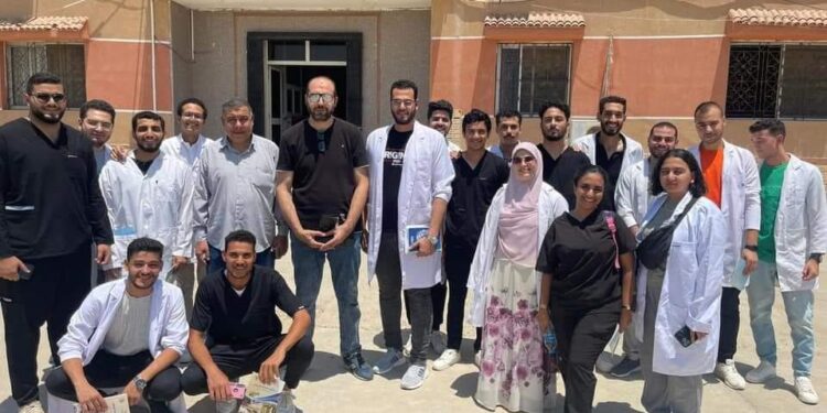 بحوث الثروة السمكية يقوم بتدريب طلاب بيطري على الإستزراع السمكي 1 بحوث الثروة السمكية يقوم بتدريب طلاب بيطري