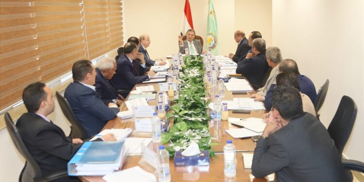 وزير الزراعة يوجه بسرعة الانتهاء من تطوير جمعيات الإصلاح الزراعي خلال عام 1 وزير الزراعة