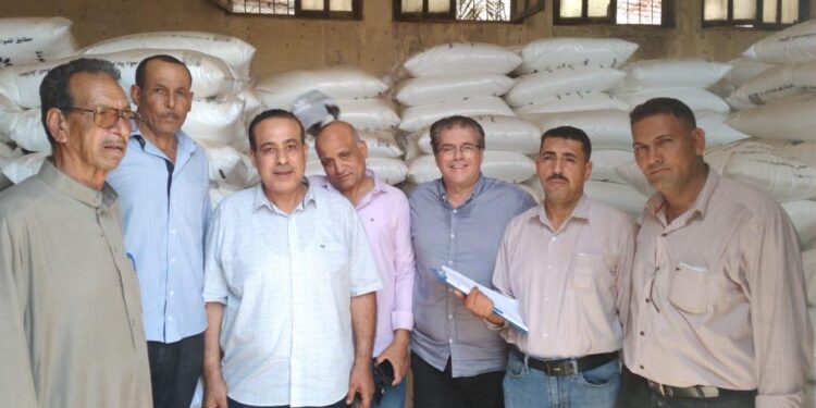 "رئيس التعاون الزراعي" يتابع منظومة الأسمدة في محافظة الشرقية 1 التعاون الزراعي