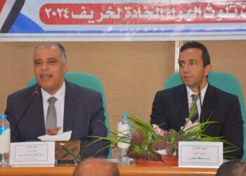 د. علاء عزوز يشارك في توعية المزارعين بمنظومة قش الأرز بالبحيرة