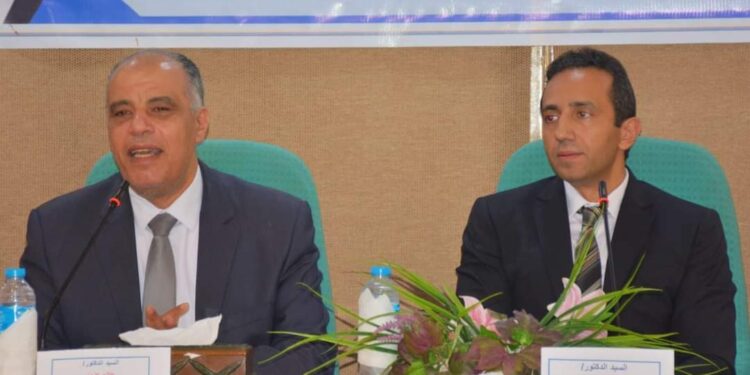 د. علاء عزوز يشارك في توعية المزارعين بمنظومة قش الأرز بالبحيرة