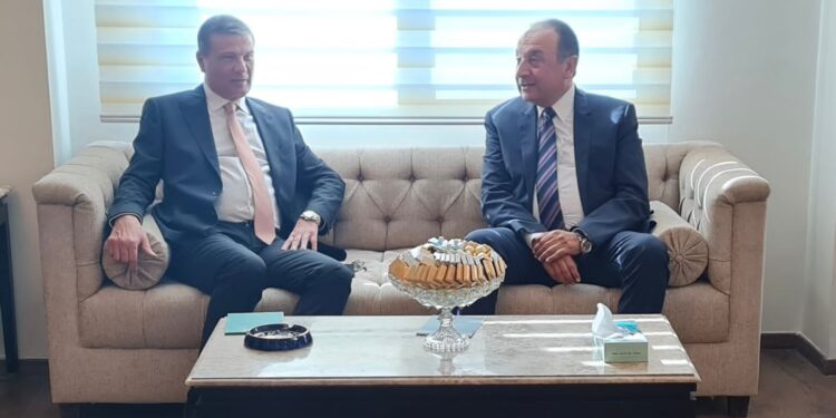 وزيرا الزراعة وقطاع الأعمال العام يبحثان جهود النهوض بالقطن المصري وتعظيم القيمة المضافة 1 وزيرا الزراعة وقطاع الأعمال العام يبحثان جهود النهوض بالقطن المصري وتعظيم القيمة المضافة