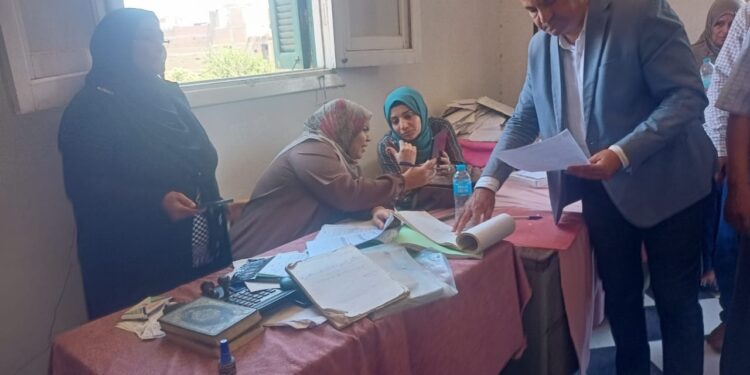 زراعة المنيا تشكل لجان لمتابعة صرف الأسمدة بالإدارات الزراعية 1 زراعة المنيا تتابع صرف الأسمدة