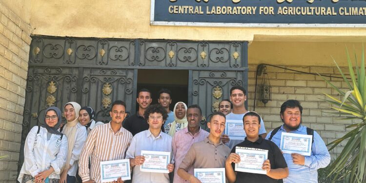 «المركزي للمناخ » ينظم برنامج تدريبي للطلبة والخريجين والمبعوثين بجامعة الأزهر 1 برنامج تدريبي للطلبة والخريجين والمبعوثين بجامعة الأزهر