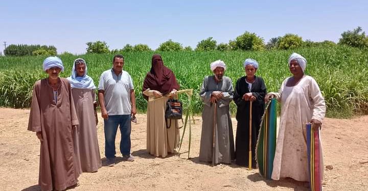 زراعة أسوان: فريق إرشادي ريفي لمحصول قصب السكر 1 فريق إرشادي ريفي لمحصول القصب بزراعة القصب