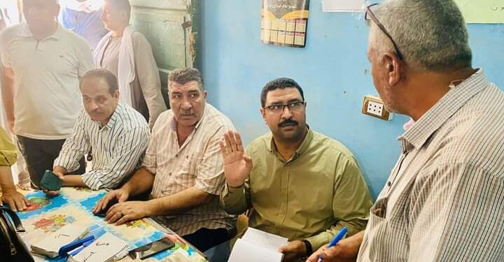 لمتابعة صرف الأسمدة..وكيل وزارة زراعة المنيا يقوم بحملة تفتيشية مفاجئة على جمعيات ملوى 1 وكيل زراعة المنيا يقوم بحملة تفتيشية على الجمعيات الزراعية