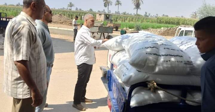 زراعة بني سويف تضبط أسمدة مدعمة وتتابع الصرف بالجمعيات..وتعقد دورة لصناعة المربات 1 زراعة بني سويف تضبط أسمدة مدعمة قبل بيعها