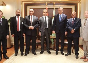 وزير الزراعة يبحث مع “المجلس الدولى للتمور” التعاون للنهوض بزراعة وصناعة التمور