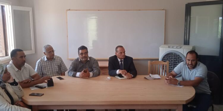 زراعة قنا تنفذ ندوة إرشادية عن تقنيات الري الحديث لزراعات القصب 1 زراعة قنا تنفذ ندوة إرشادية عن تقنيات الري الحديث لزراعات القصب