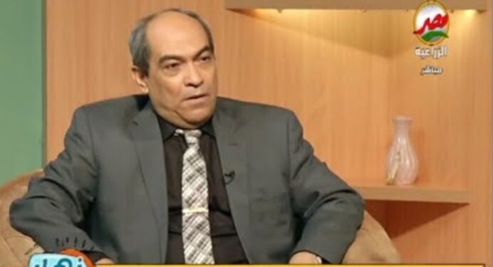 المخلفات الزراعية.. د. صابر محمود: ثروة قومية تحتوي 35 مليون طن سماد عضوي 1 الدكتور صابر محمود أحمد أستاذ الميكروبيولوجيا الزراعية بمعهد بحوث الأراضي