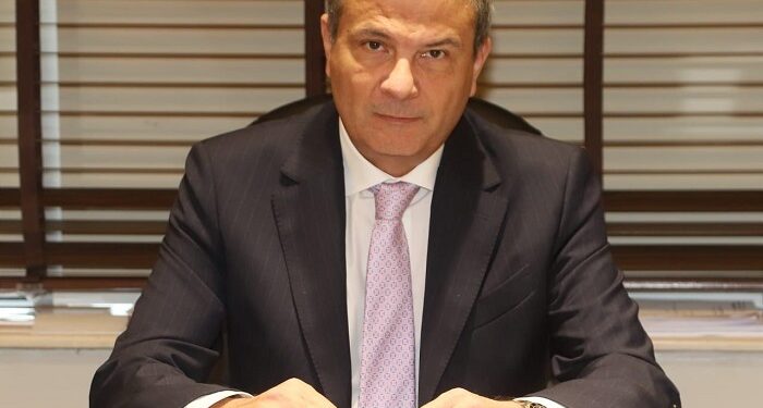 وزير الزراعة يوجه بتنفيذ حملات لـ تطهير المساقي وتوعية المزارعين 1 تطهير المساقي